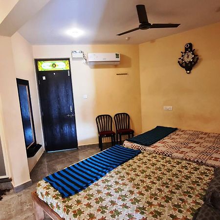 Godwill Kimo Guest House Seraulim Мадгаон Екстер'єр фото