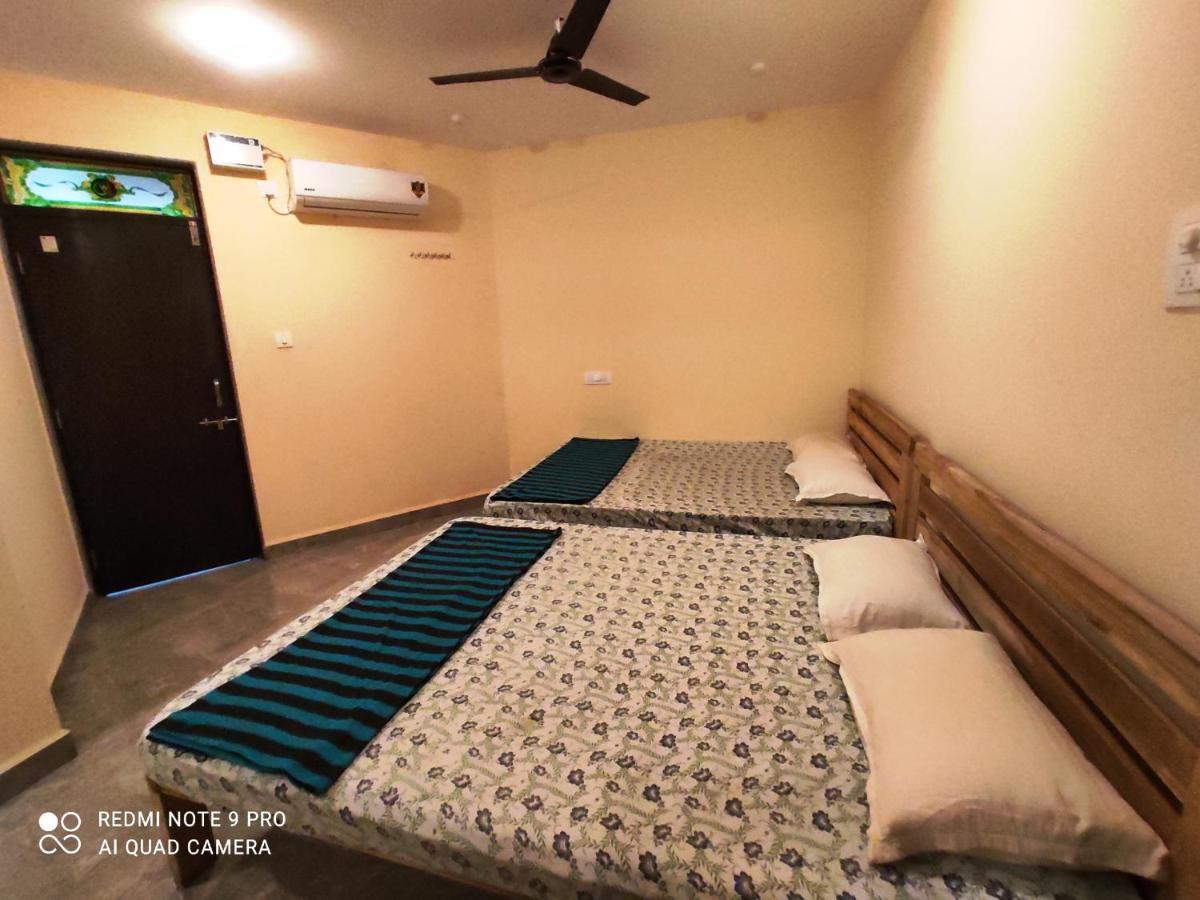 Godwill Kimo Guest House Seraulim Мадгаон Екстер'єр фото